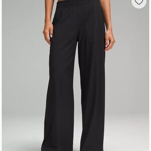 Lululemon Swift Mid-Rise Wide-Leg Pant